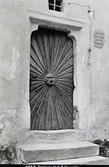 Midwives: Front-door with carved sun