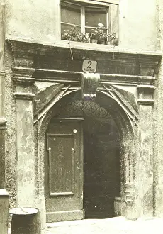 Portals: Front-door at Stiftgasse in Innsbruck