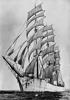 Fully: Full-rigged ship on the high seas