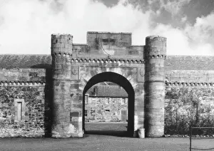 Gatehouses: FULLARTON HOUSE GATEWAY
