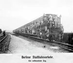 Fully: Fully occupied train during the traffic strike in Berlin
