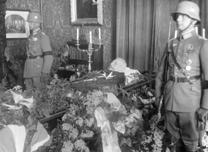 Hindenburgs: Funeral, 1934