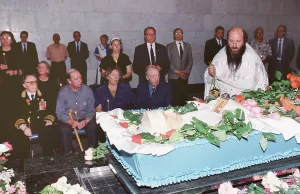 Tribute: Funeral of Leonid Brezhnev's widow, 1995