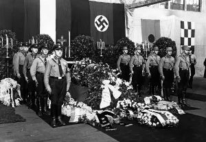 Elite: The funeral of Marga von Etzdorf, 1933
