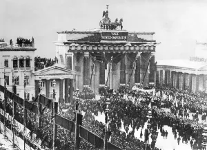 Wilhlem: Funeral procession for Emperor Wilhlem I in front of Bra