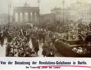 Intense: Funeral procession of the fallen of December 24, 1918