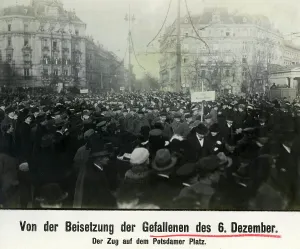 Potsdamer: Funeral procession for the fallen of December 6, 1918