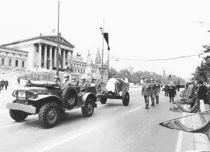 Ringstrasse: Funeral procession Franz Jonas