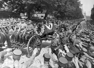 Homage: Funeral procession for SS member Deskowski in Gdansk
