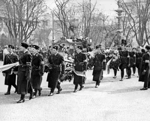 Proceeds: Funeral service for the member of the Hlinka