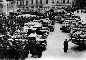Rennes: Funeral service in Rennes, 1943