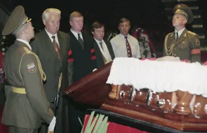 Nikulin: Funeral Of Yuri Nikulin