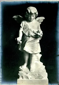 Osborne: Funerary Monument - Cherub with Flowers