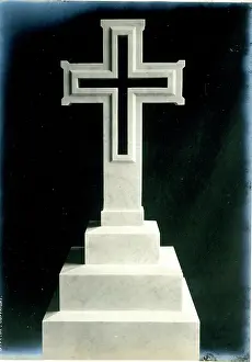 Osborne: Funerary Monument - Plain Cross