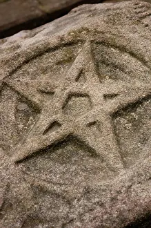 1284: Funerary relief. Pentagram. Stone dated in 1284. Barcelos. P