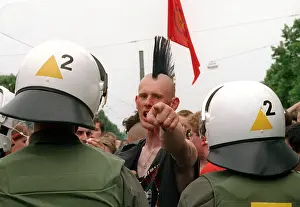 1990er: Furious punkter at right-wing rally