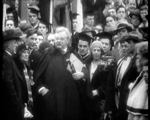 Chesterton: G. K. Chesterton Surrounded by a Crowd