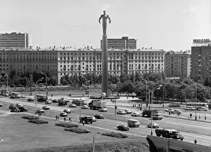 Gagarina: Gagarina Square in Moscow, 1980