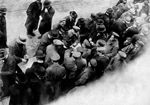 Gaming: Gambling on the street, 1919
