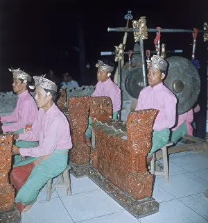 Gamelan: GAMELAN ORCHESTRA BALI