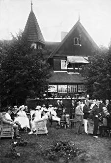 Clubhouse: Garden party in Berlin, 1919