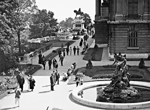 Eventually: The garden of the Royal Castle in Budapest, 1937