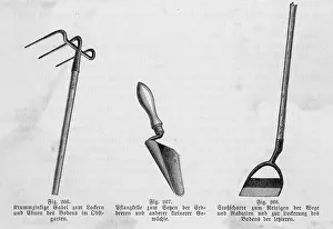 Trowel: GARDENING EQUIPMENT