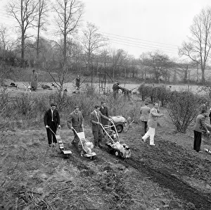 Aldworth: Gardening equipment trials