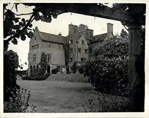 Y.w.c.a: Gardens of Chartwell, Kent, open to the public