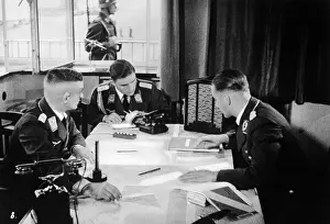 Squadrons: Garrison headquarters of an air base communicating