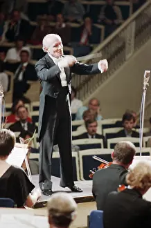 Conducting: Gary Bertini