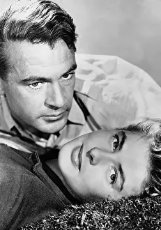 Tolls: Gary Cooper and Ingrid Bergman in For Whom the Bell Tolls