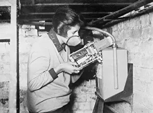 Detecting: GAS LEAK DETECTOR