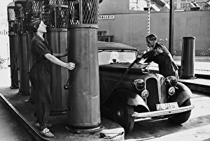 Fills: Gas station in Berlin, 1939