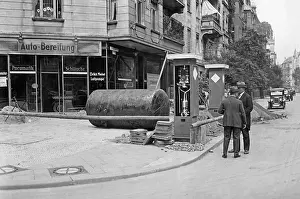 Petrol: Gas station construction, 1927