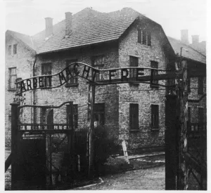 Weimar Archive: GATES OF AUSCHWITZ