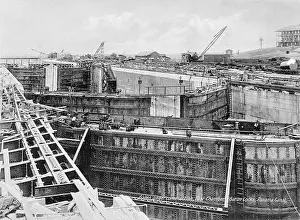 Gatun: Gates under construction