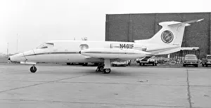 Luton: Gates Learjet 24A N461F