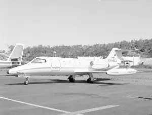 Caledonia: Gates Learjet 25B VH-BLJ