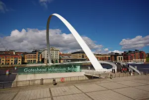 Structural: Gateshead Millennium Bridge