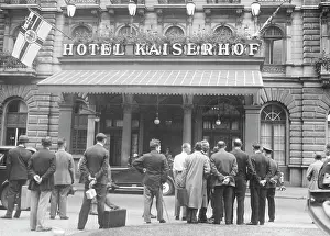 Stahl: Gathering in front of the Stahlhelm headquarters