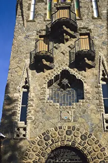 Fa Ade: GAUDI, Antoni. Bellesguard