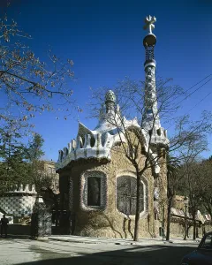Gell: GAUDI, Antoni. Park Guell. Pavilion