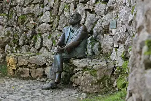 Herreros: Gaudi statue, El Capricho de Gaudi, Comillas