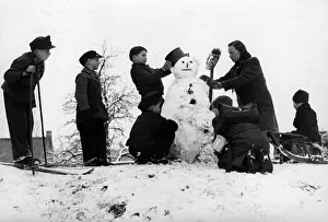Leisures: GDR - We build a Snowman