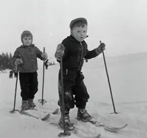 Leisures: GDR - Ski Class in Lauscha 1961