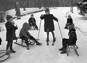 Leisures: GDR - Skiier 1960