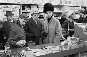 Familie: GDR - Toy Shop 1973