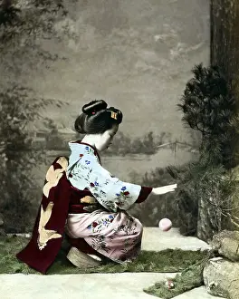 Bouncing: Geisha bouncing a ball, Japan