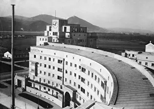 Apartments: The Gemeindebau (municipal tenement complex) Karl Seitz-